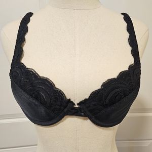 Vintage Carnival 36A Nylon Lace Black Bra 2000s Y2K Classic Demi Sweetheart